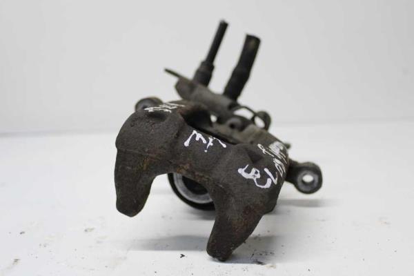 MACHOIRE ARRIERE GAUCHE VW CADDY 2004-2015 - Vue 2